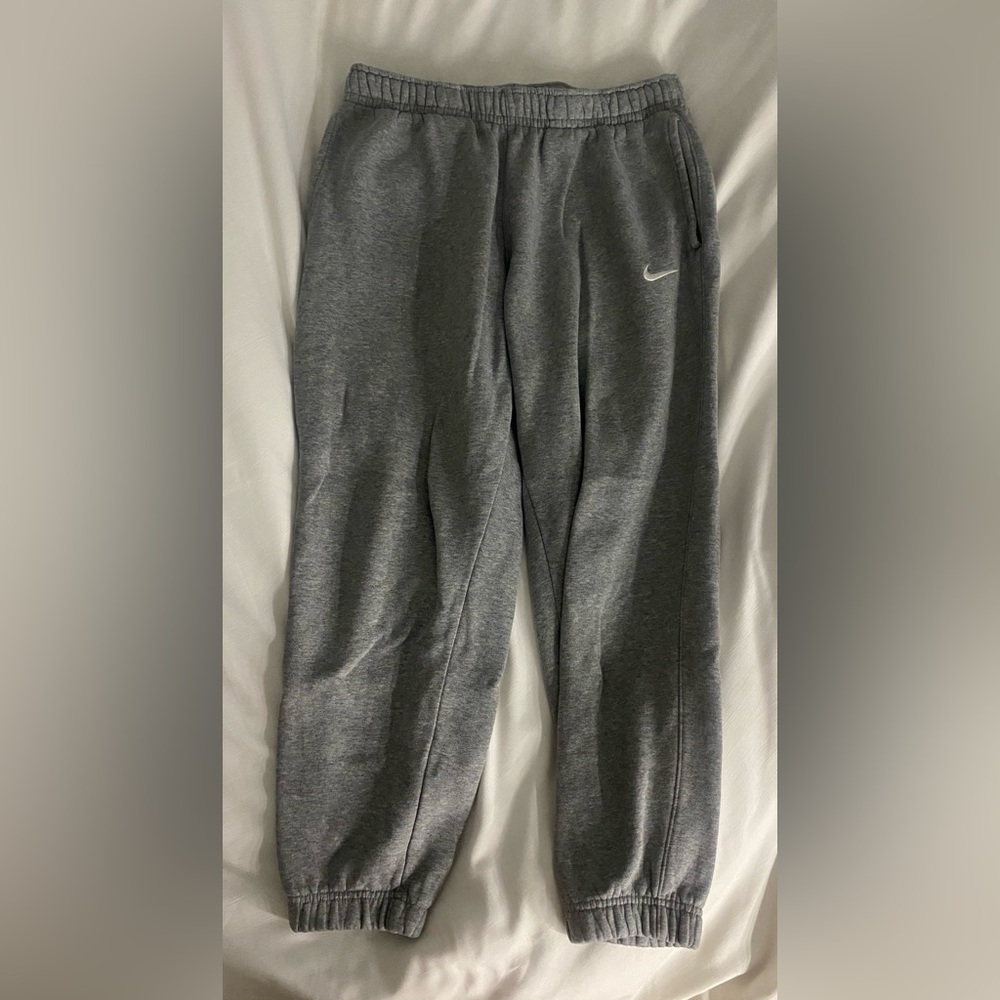 Nike Club Sweatpants